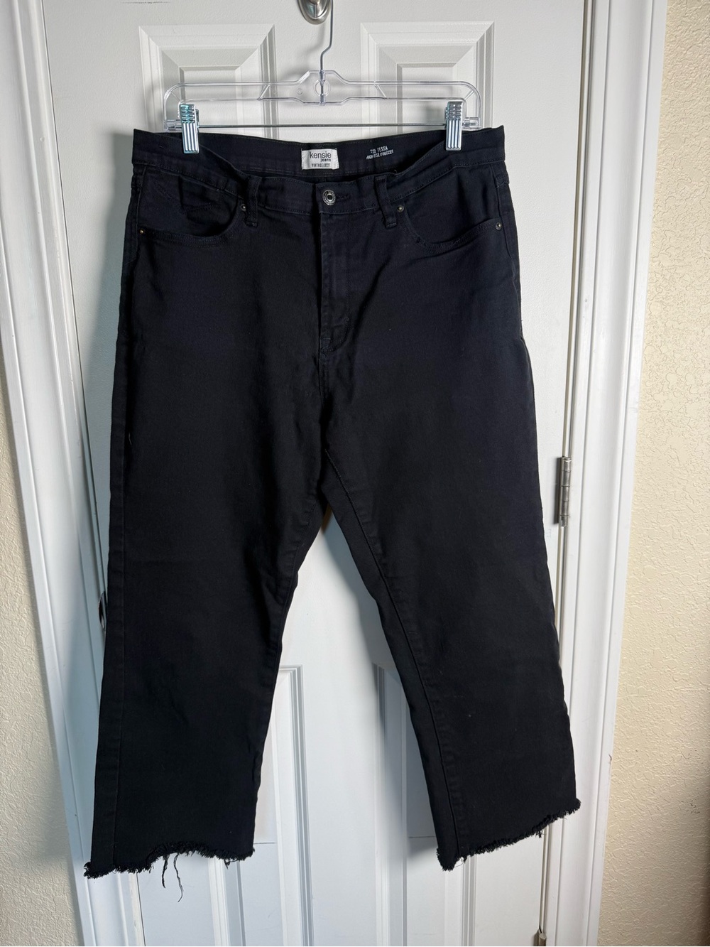 Kensie Black Cropped Raw-Hem Women’s Jeans